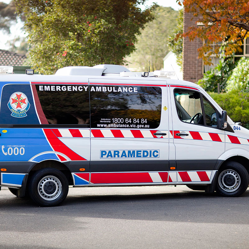 Mildura man meets paramedics who used new equipment to help save his ...